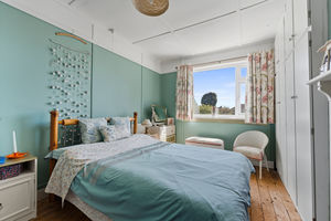 Photo 25- click for photo gallery